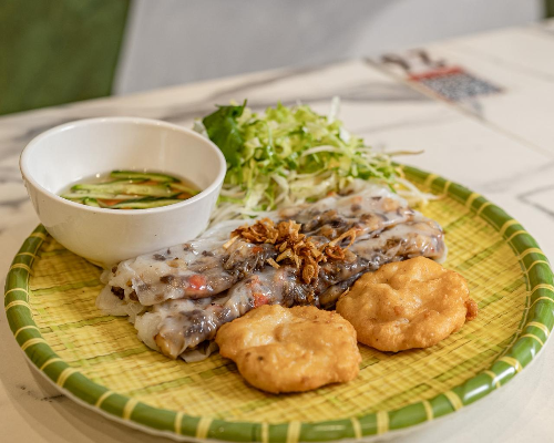 5. Rolls With Squid Cakes