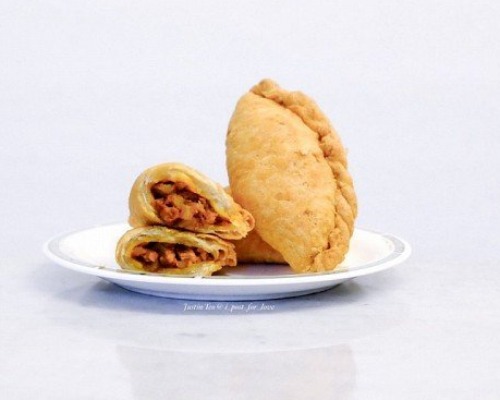 CHICKEN CURRY PUFF (3 PCS)