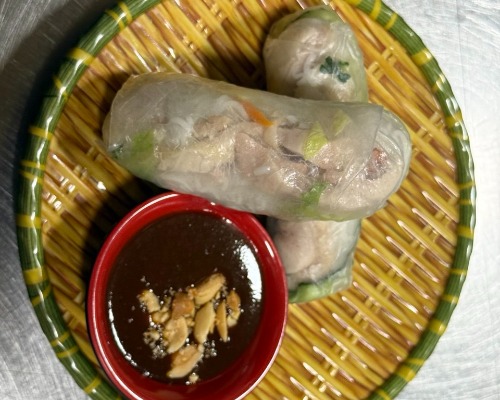 11.Chicken Fresh Rolls (2pcs)