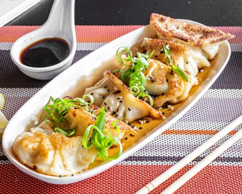 1. HOMEMADE Pork Dumpling (6pcs) 肉饺子