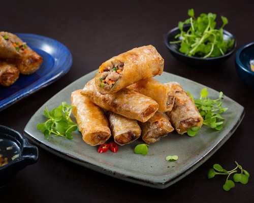03.Fried Spring Rolls (4pcs)