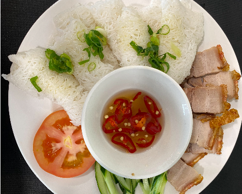 Banh Hoi crispy pork (Fine woven rice vermicelli crispy pork)