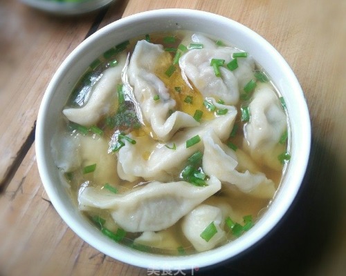 水饺汤面^Dumplings & Noodles in Soup (8pcs)