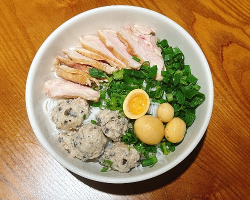 15.Special Chicken Pho