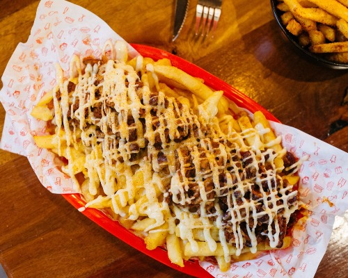 $10 CHILLI FRIES (V)