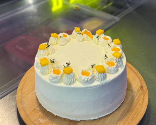 8’ Mango Cream Cake