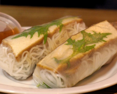 Tofu Rice Paper Rolls (2 pcs)