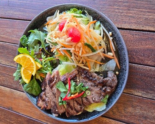 Grilled Beef with Som-Tum Set