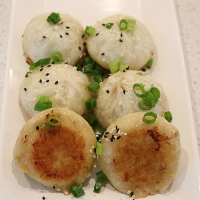 E1 Shanghai Pork Pan Fried Mini Bun上海生煎 (6pcs)