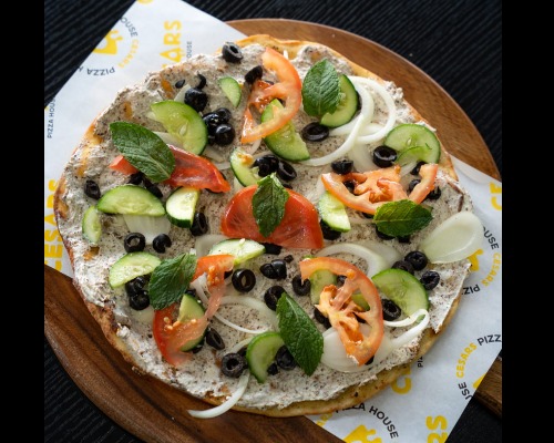 Oregano,Veg&yogurt pizza