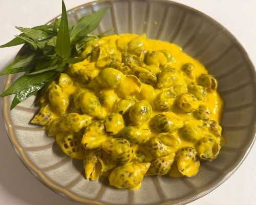 Ốc Hương Trứng Muối — Spotted Babylon Snails in Salted Egg Sauce
