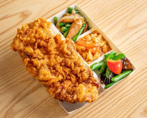 黃金脆皮雞排便當/ GOLDEN CRISPY CHICKEN BENTO