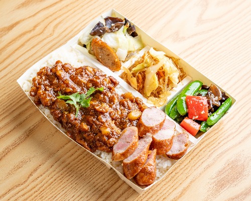 B2 香腸滷肉燥便當/ TAIWANESE SAUSAGE ANDBRAISED PORK BENTO