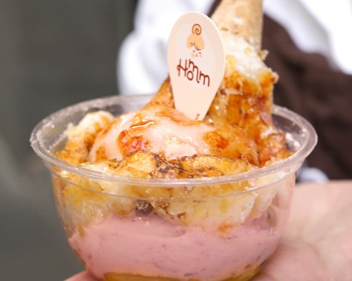 Strawberry Brulee Mochi