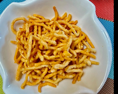 23. Crispy fry noodle炸面条