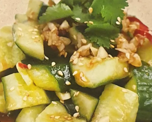 Cucumber with Garlic & Chilli Salad 蒜蓉拍黄瓜