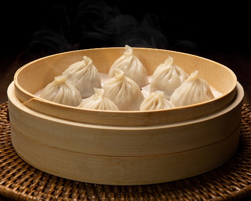 101. Xiao Long Bao - Steamed Juicy Pork Dumpling 小笼包 (8pcs)