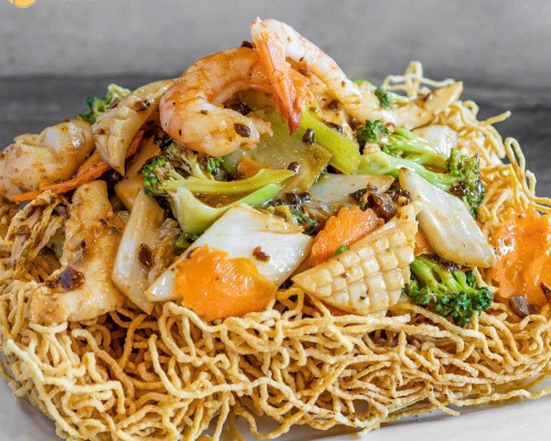 Stir-fried noodles - Crispy egg noodles