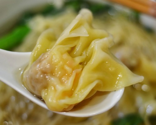 虾肉云吞汤面^Prawn & Pork Won Ton in Noodle Soup (8pcs)
