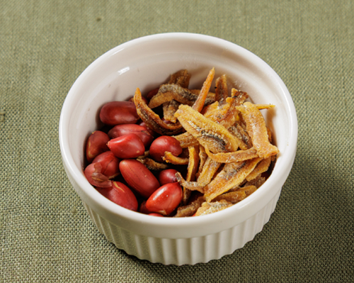 (KP10) Anchovies & Nuts