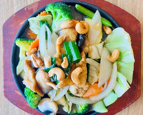 Sizzling Veg Tofu & Cashew Nuts