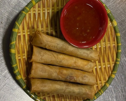 2.Veggie Spring Rolls (4pcs)