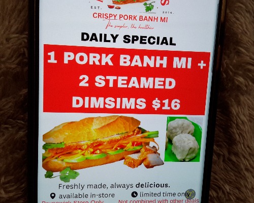 1 Banh mi + 2 dimsims Speacial