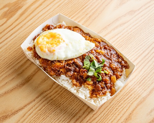 R1 老街招牌滷肉飯 / SIGNATURE BRAISED PORK RICE