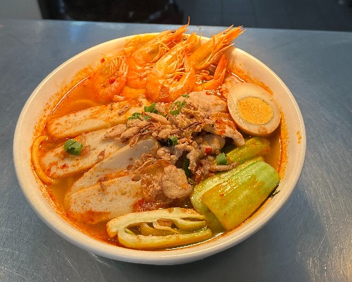 Prawn noodle soup