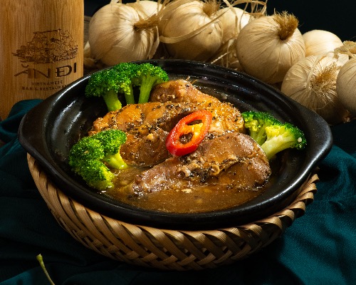 “Ca Kho" Basa In Green Pepper with rice (I)