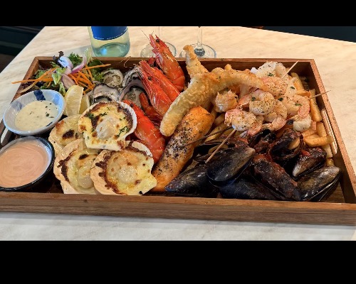 Deluxe seafood platter