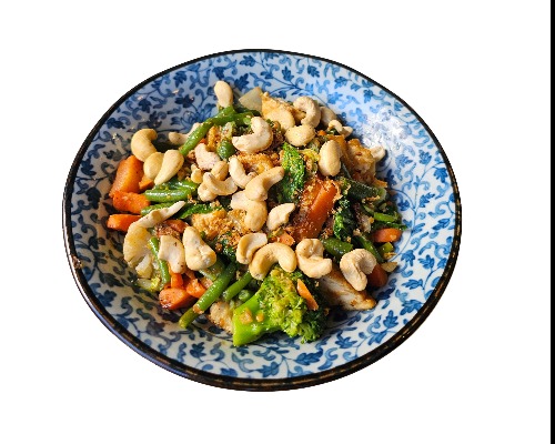 Cashew Nut with Stir-fried Seasonal Mixed Vegetable
