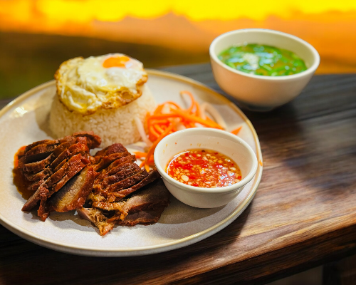 Cơm Xá Xíu Hột Gà — Char Siu on Rice with Egg