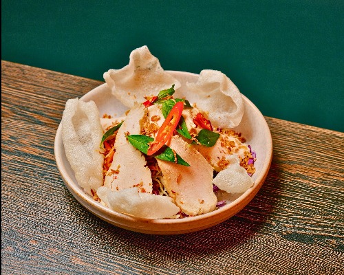 Vietnamese Coleslaw with Crackers