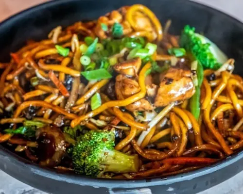 7 Teriyaki Chicken or Beef Noodle