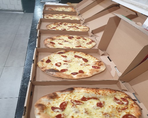Cheese & Sujuk Pizza