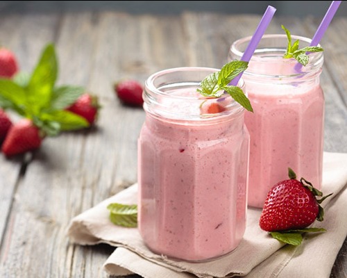 Sinh Tố Dâu — Strawberry Smoothie